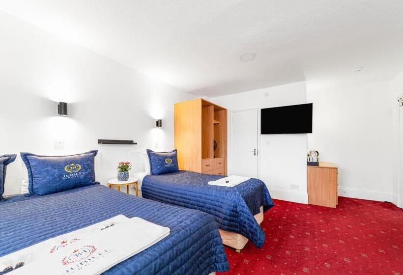 חדר משפחתי, Jubilee Hotel Victoria