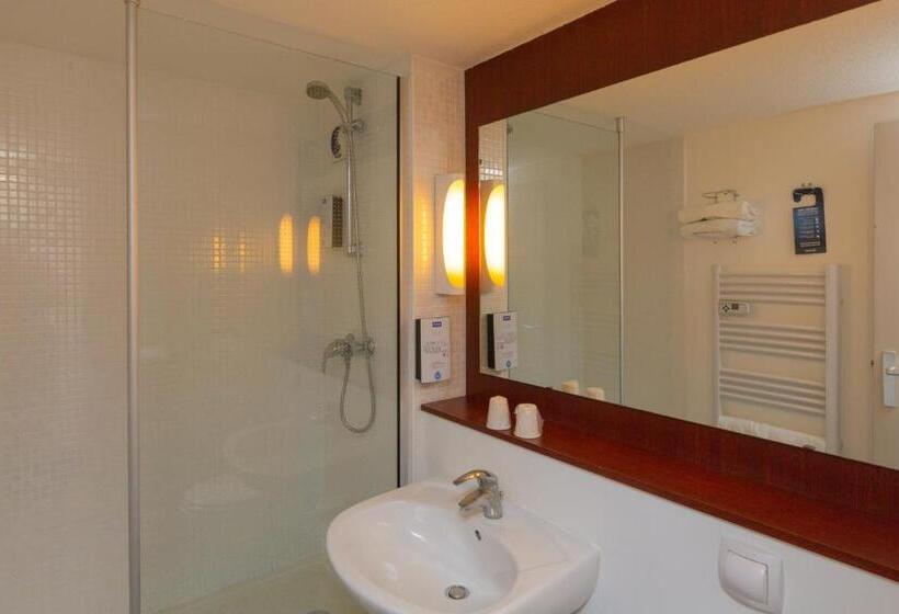 חדר סטנדרט מיטה זוגית, Kyriad Chantilly Sud  Luzarches