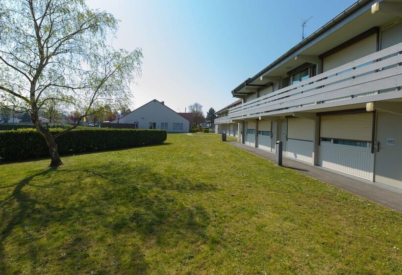 Номер Стандарт Двуспальная Кровать, Kyriad Chantilly Sud  Luzarches