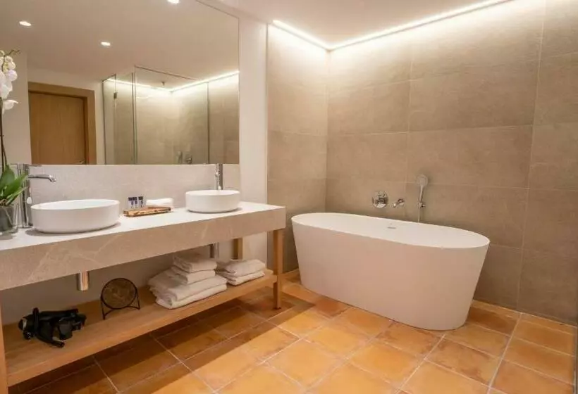 سوییت, Mon Port Hotel & Spa