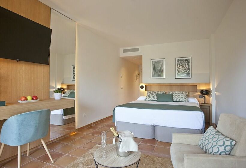 标准三人间, Mon Port Hotel & Spa