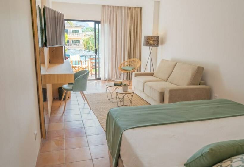 小型套房, Mon Port Hotel & Spa