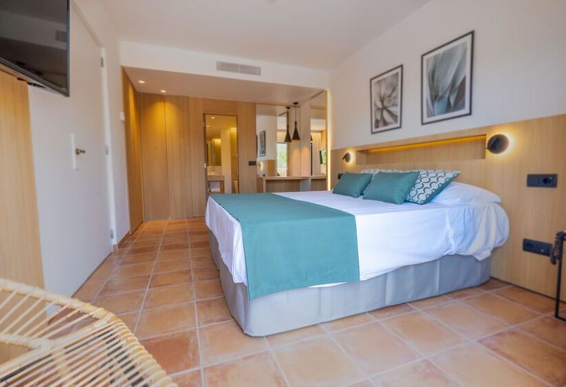 家庭间, Mon Port Hotel & Spa