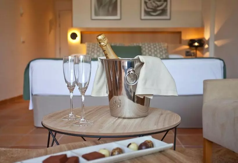 اتاق پرمیوم, Mon Port Hotel & Spa