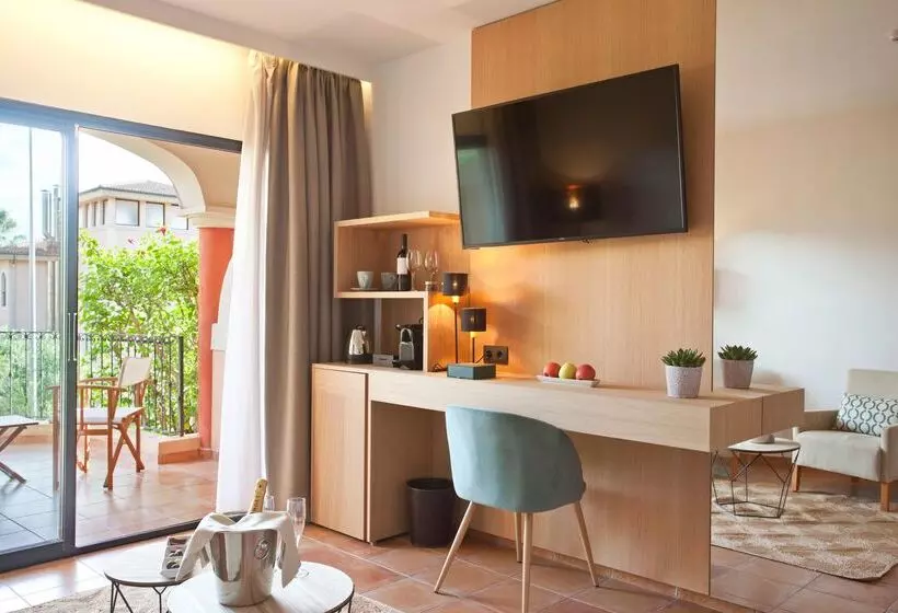 اتاق استاندارد سه نفره, Mon Port Hotel & Spa