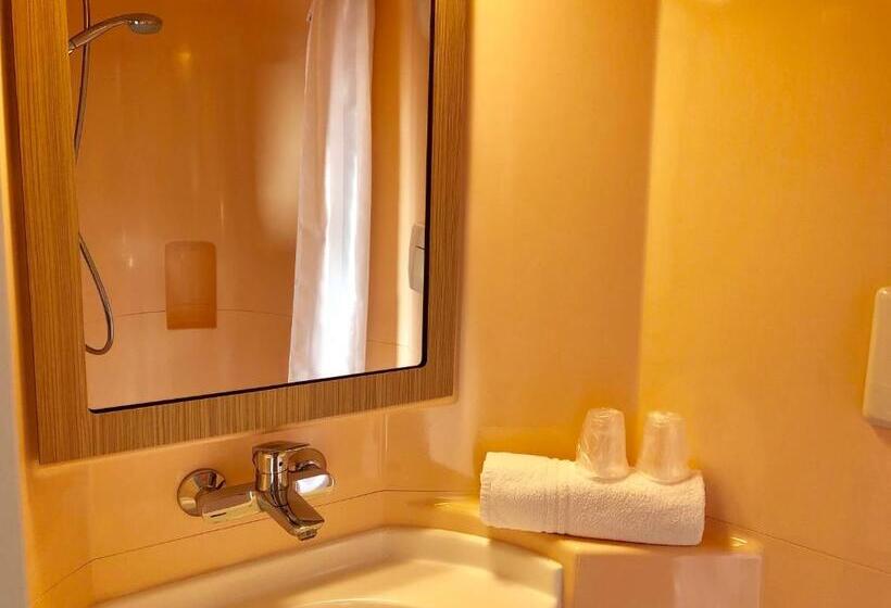 غرفة قياسية ثلاثية, Premiere Classe Perpignan Sud