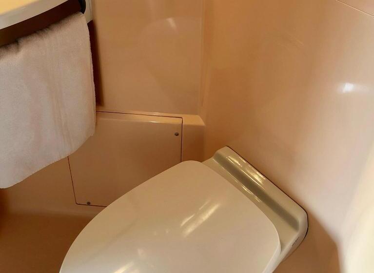 غرفة قياسية ثلاثية, Premiere Classe Perpignan Sud