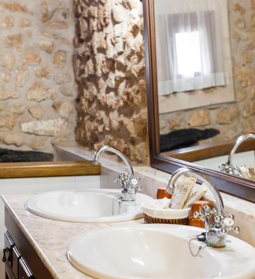 جناح مزود بتراس, Sa Bassa Rotja Ecoturisme