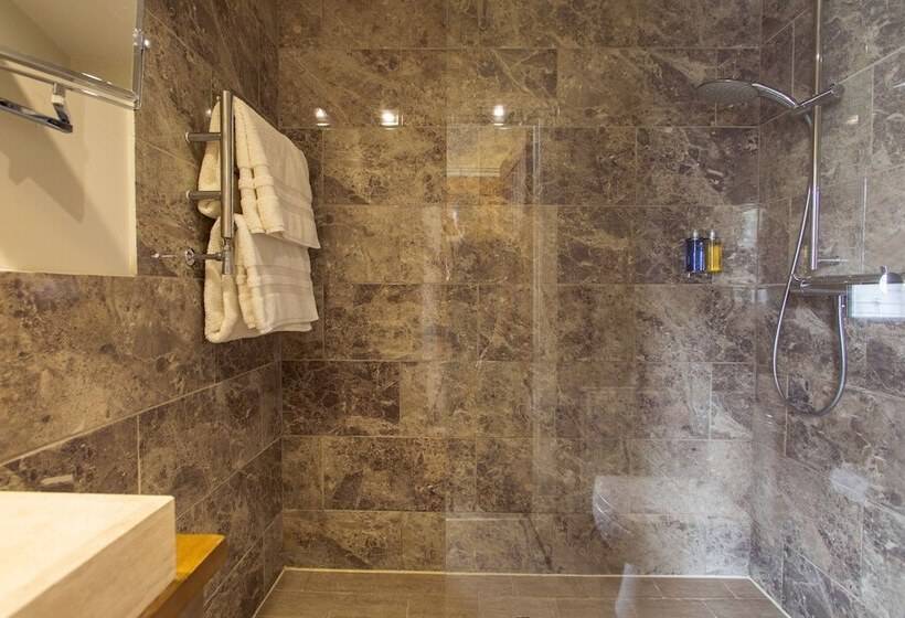 标准间, The Green House