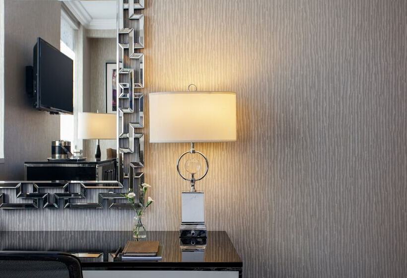 行政房间, The Muse New York