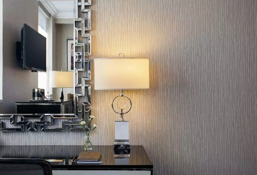 Executive-huone, The Muse New York