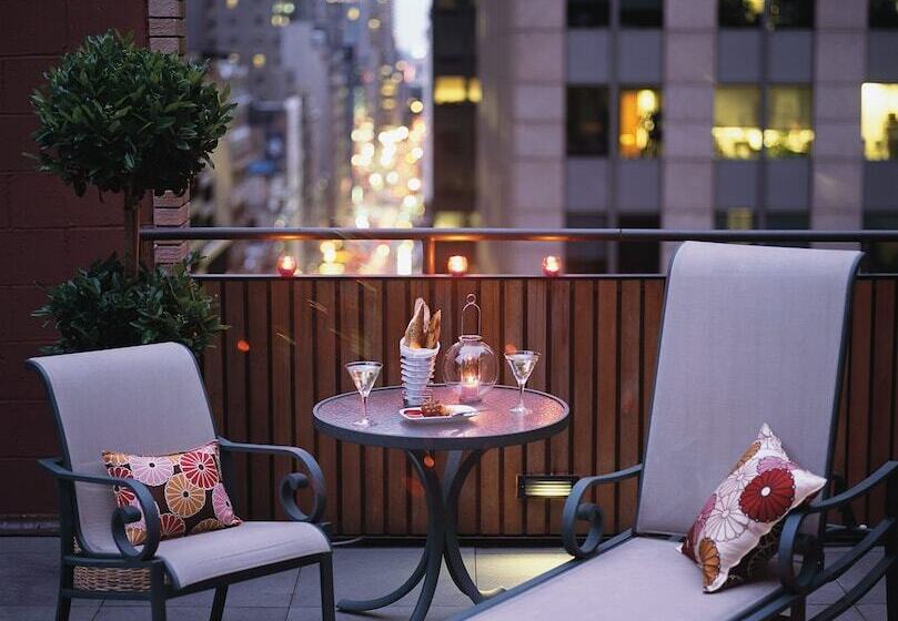 行政房间, The Muse New York