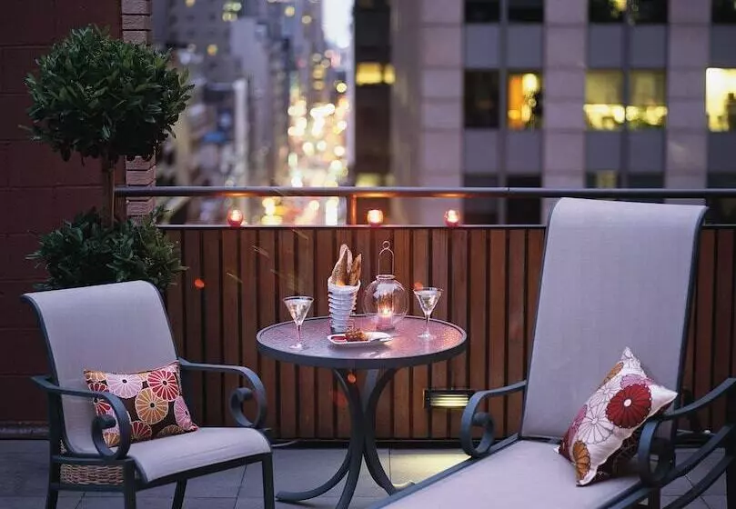 Executive-huone, The Muse New York