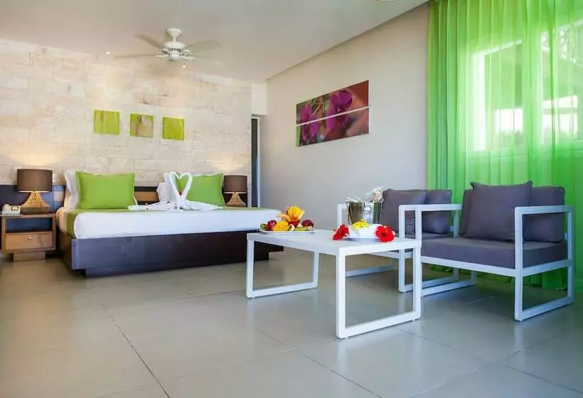 سوئیت جونیور کلوب با چشمانداز دریا, Vista Sol Punta Cana Beach Resort & Spa All Inclusive