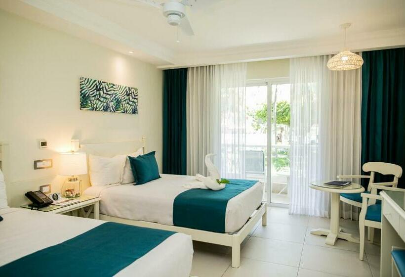 اتاق راحتی با چشمانداز استخر, Vista Sol Punta Cana Beach Resort & Spa All Inclusive
