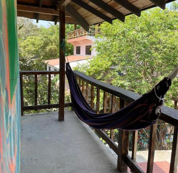 تختخواب در اتاق مشترک, Casa Del Sol