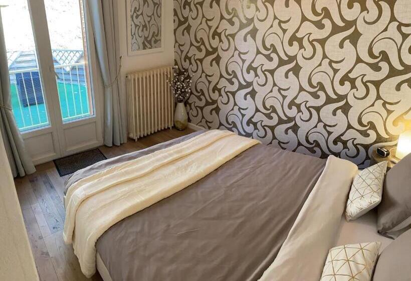 جناح مزود بتراس, B&b Le Saut De La Bergère