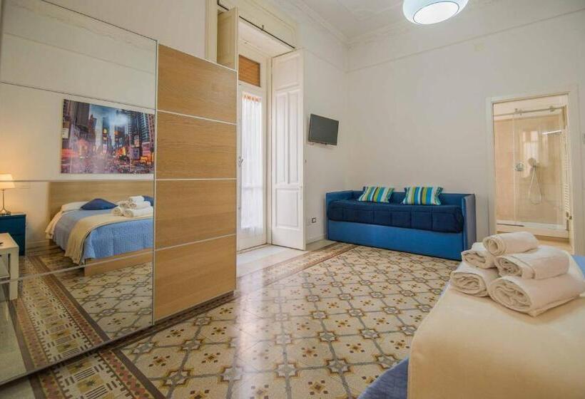 اتاق لوکس سه تخته, Bed&breakfast Salerno