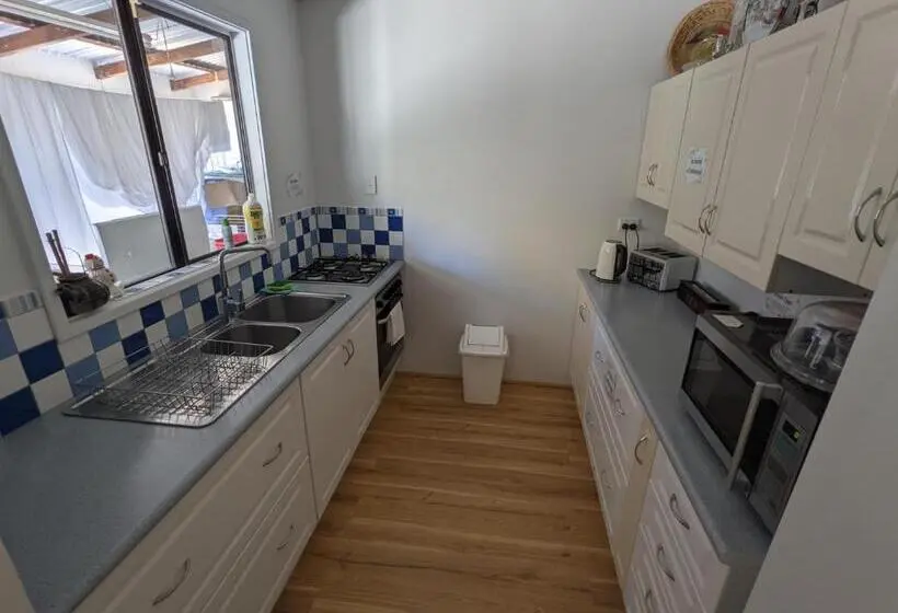 １ベッドルームハウス, The Cottage On George Street