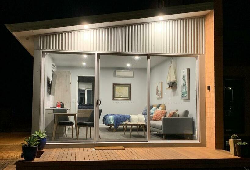 スタンダードスタジオ, Boat Harbour Jetty B&b