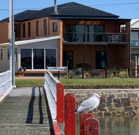 スタンダードスタジオ, Boat Harbour Jetty B&b