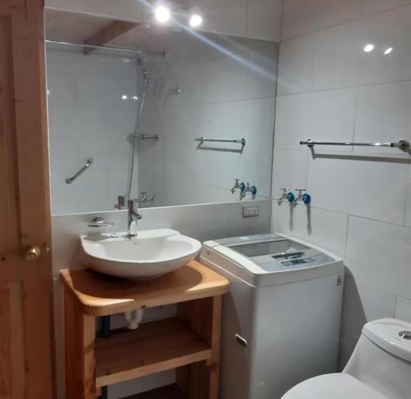 بنجلو قياسى, Casa De Noah Bed & Breakfast