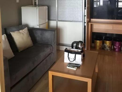 سرير فى غرفة مشتركه, He&her Youth Hostel