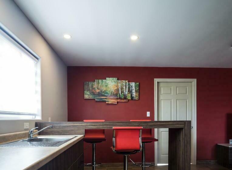 스위트 킹사이즈 침대, Apple Inn