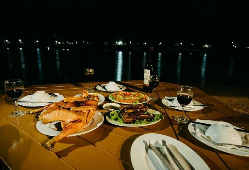 اتاق استاندارد با چشم‌انداز دریاچه, Oxalis Home