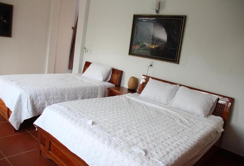 اتاق استاندارد با چشم‌انداز کوهستان, Oxalis Home