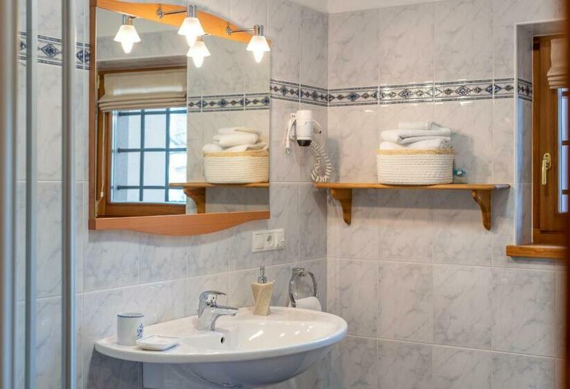 شقة غرفة واحدة, Weinberghof