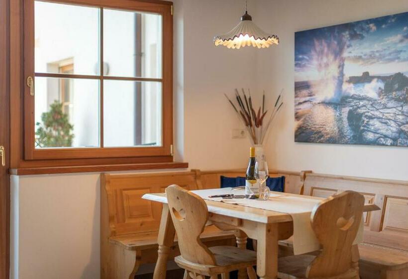 １ベッドルームアパートメント, Weinberghof