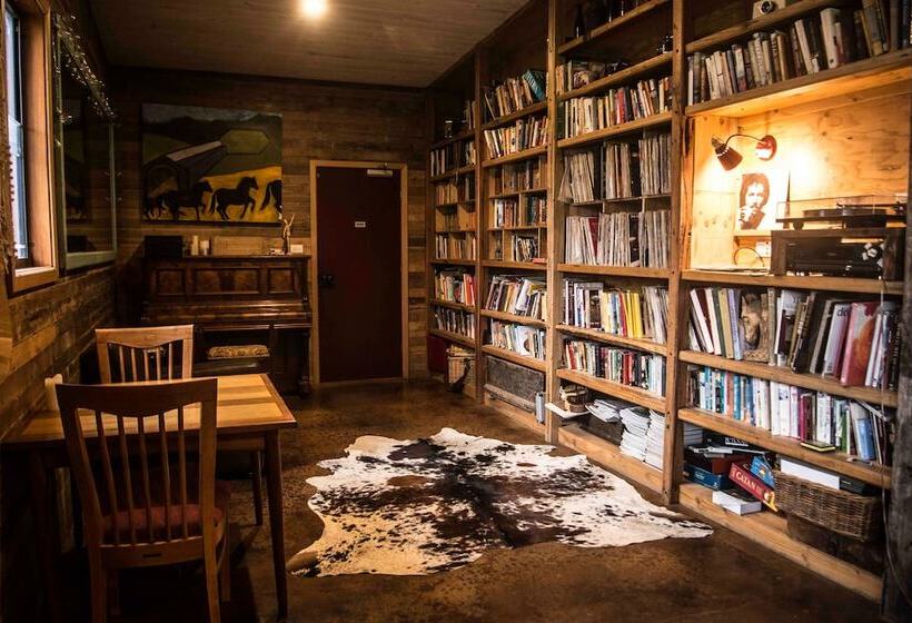 Номер Стандарт, Spring Spur Stay