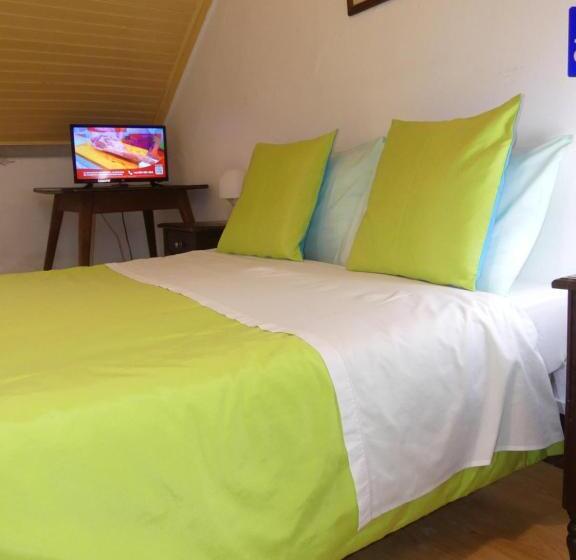 اتاق استاندارد یک تخته با سرویس بهداشتی مشترک, Pensão Santa Cruz