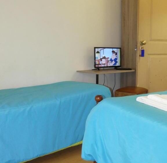 اتاق استاندارد سه تخته با سرویس بهداشتی مشترک, Pensão Santa Cruz