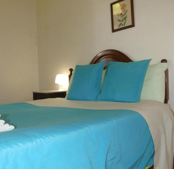 اتاق استاندارد سه تخته با سرویس بهداشتی مشترک, Pensão Santa Cruz