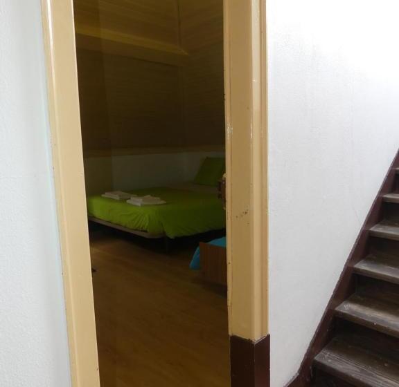 اتاق استاندارد سه تخته با سرویس بهداشتی مشترک, Pensão Santa Cruz