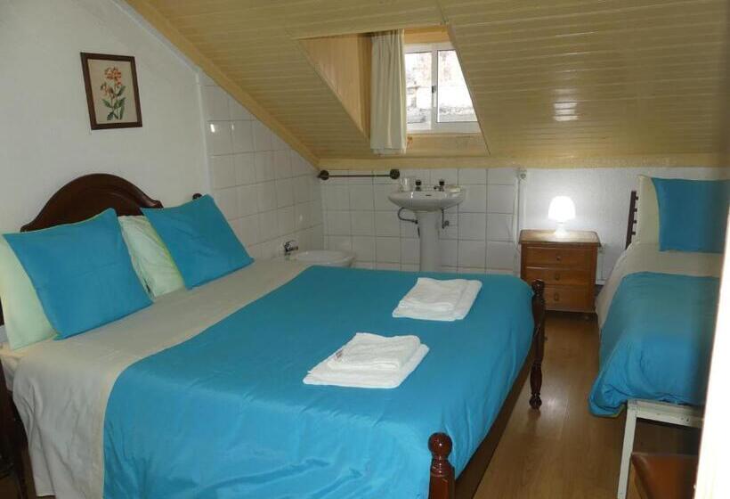 اتاق استاندارد سه تخته با سرویس بهداشتی مشترک, Pensão Santa Cruz