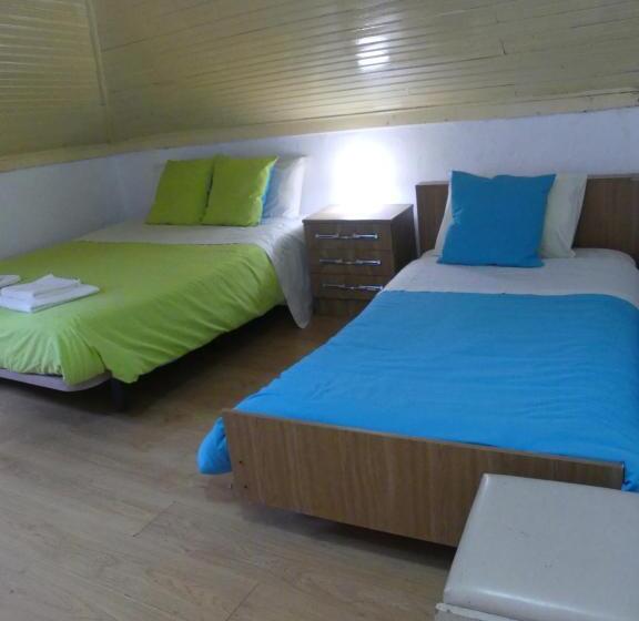 اتاق استاندارد سه تخته با سرویس بهداشتی مشترک, Pensão Santa Cruz