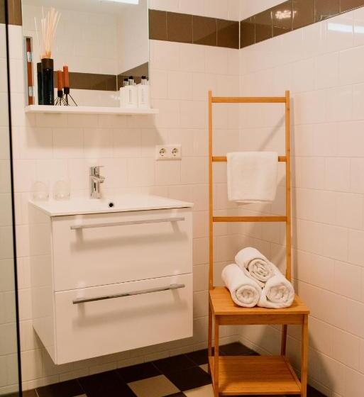 سوییت, Steeds Aan Zee