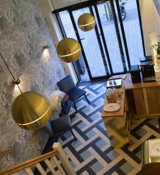 سوییت, Steeds Aan Zee