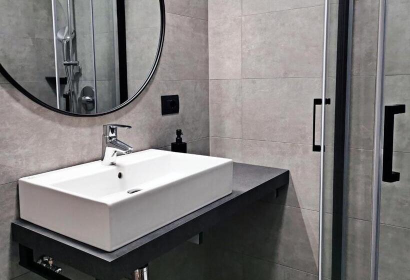 标准间带阳台, Villa Paola B&b