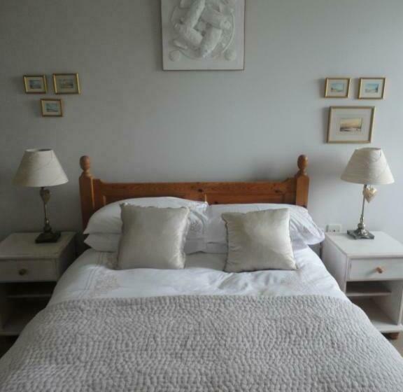 דירת חדר, Rame Barton Guest House And Pottery