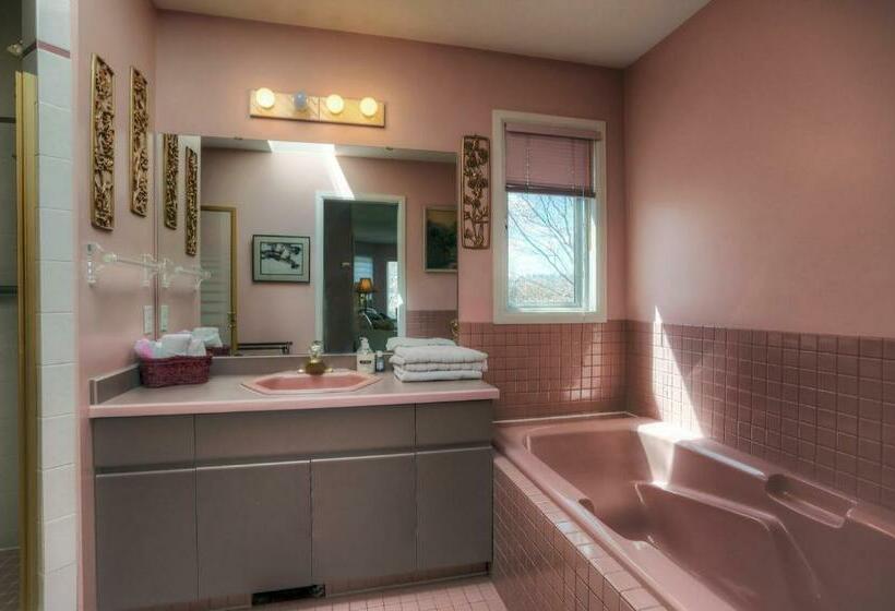 ２ベッドスイートルーム, Beds By The Bridge