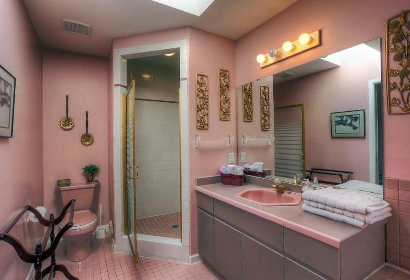 ２ベッドスイートルーム, Beds By The Bridge