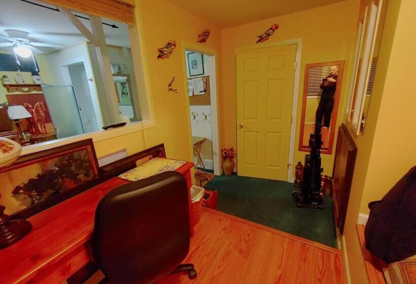 スタンダードルーム, Beds By The Bridge