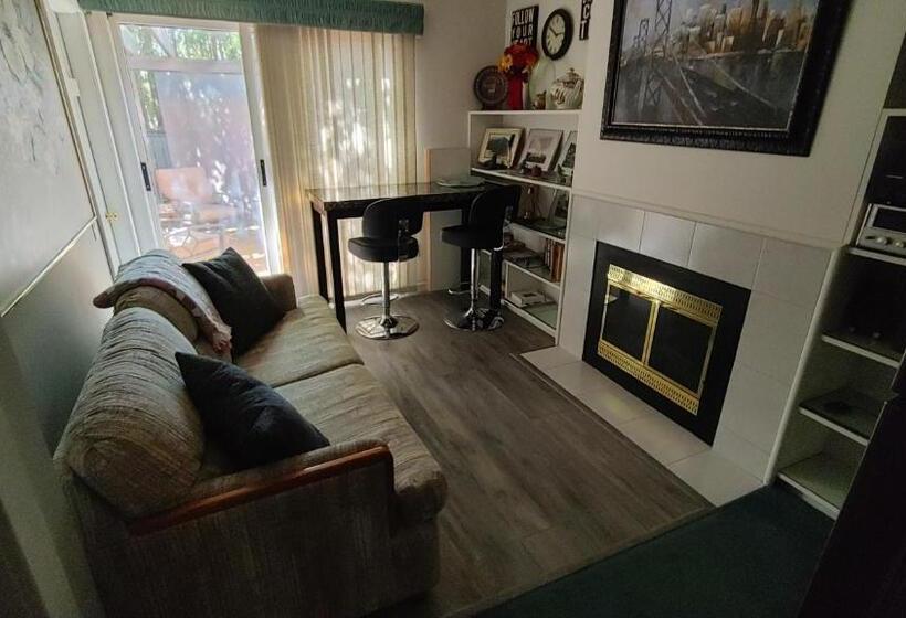 テラス付スイート, Beds By The Bridge