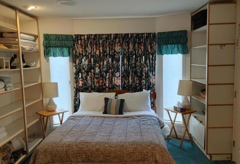 テラス付スイート, Beds By The Bridge