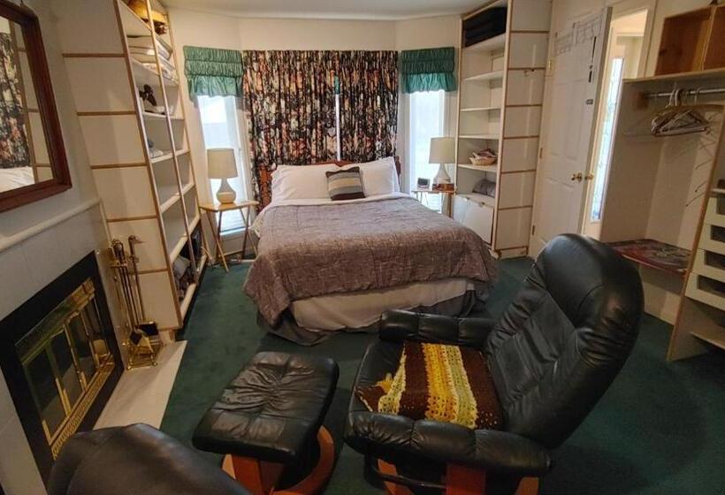 テラス付スイート, Beds By The Bridge