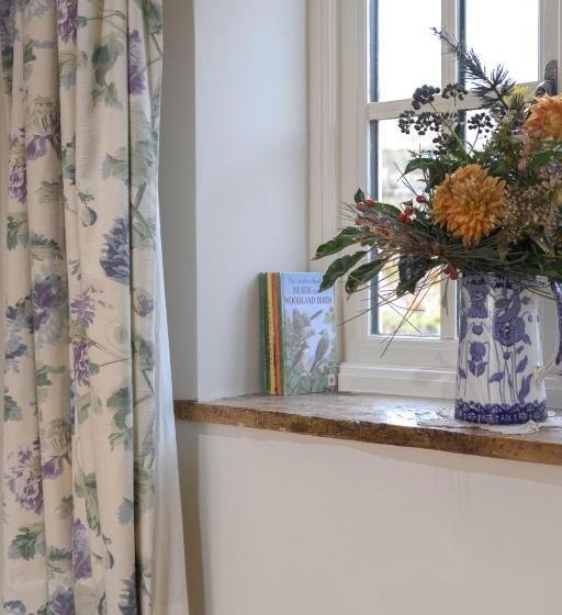 Номер Стандарт Вид на Сад, The Rear Of The Plough,everdon